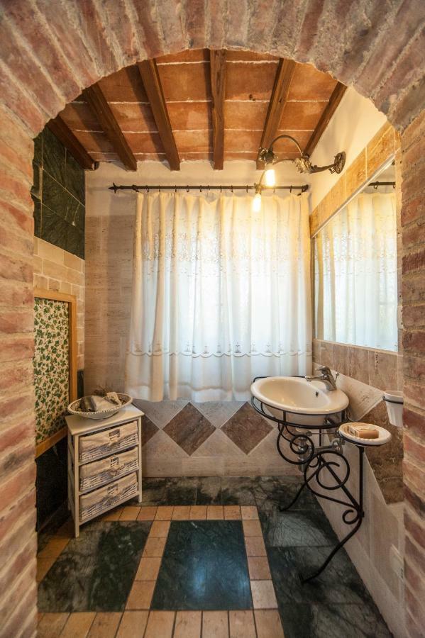 Agriturismo Podernuovo Asciano Eksteriør bilde
